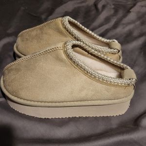 Tazz ugg slippers